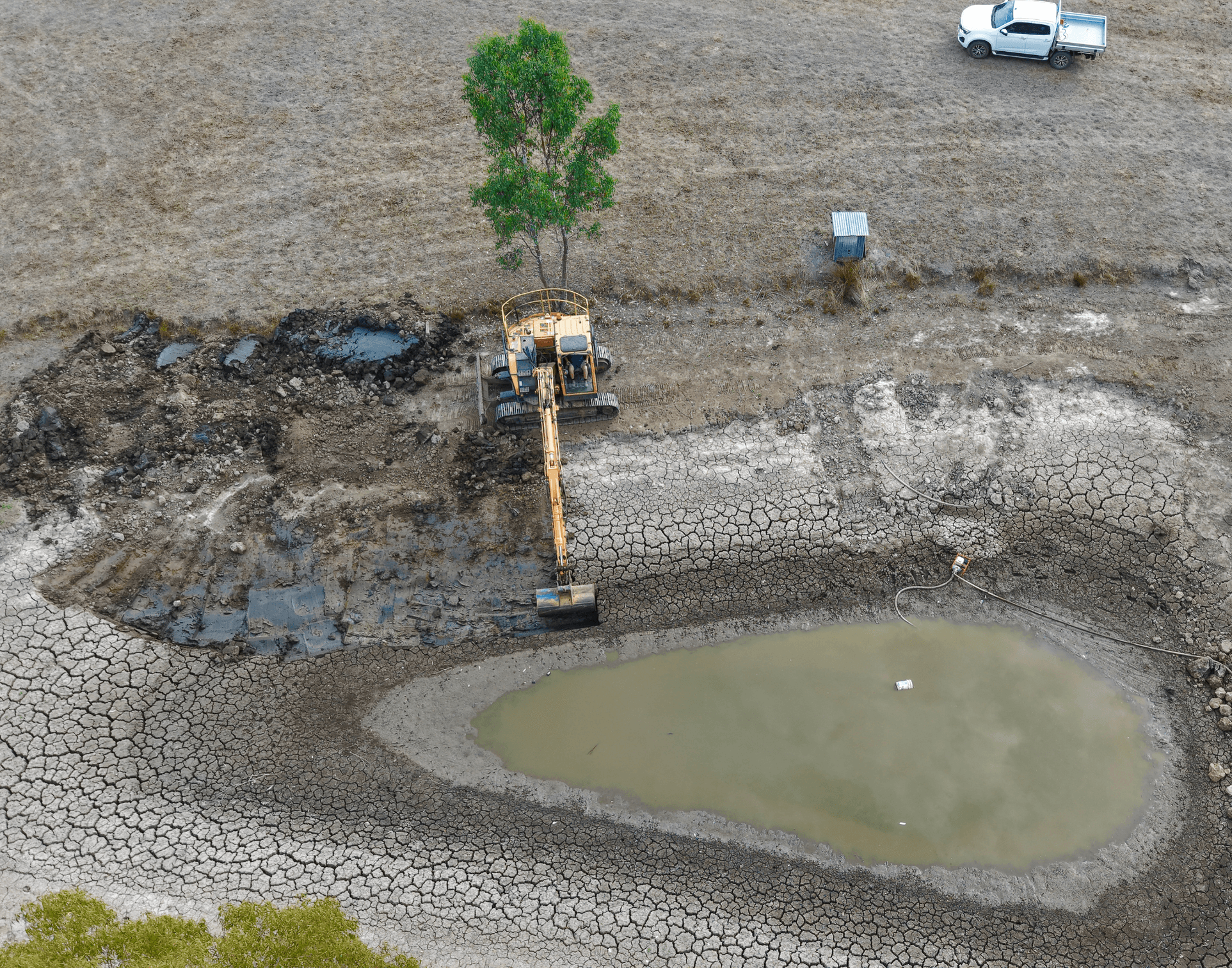 Anderson & Sons earthmoving and dam construction project 3 - excavator, excavation or dam work